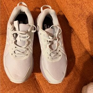 ASICS Women's Light Gray Athletic Shoes
